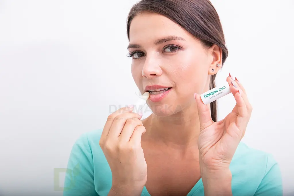 Гигиеническая помада Гиалурон EVO Моментальное увлажнение, 2,8 г в Челябинске